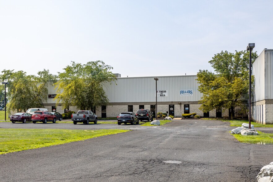 More Photos Of 12285 McNulty Rd, Philadelphia Warehouse For Lease