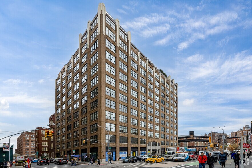 More Photos Of 225 Varick St, New York Office For Lease