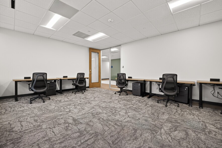 More Photos Of 9800 Richmond Ave, Houston Office For Lease