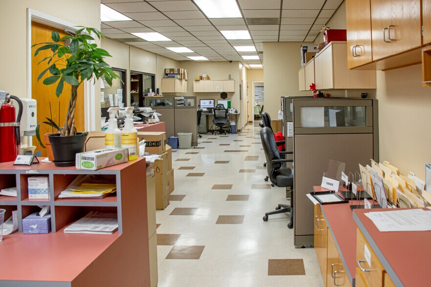 More Photos Of 1705 28th St, Bakersfield Medical For Lease