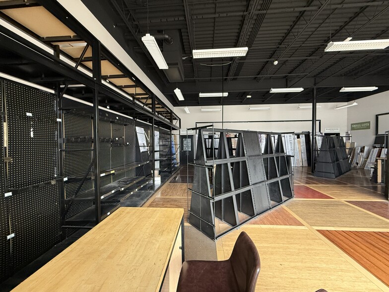 More Photos Of 5901 Brockway Rd, Saginaw Freestanding For Sale