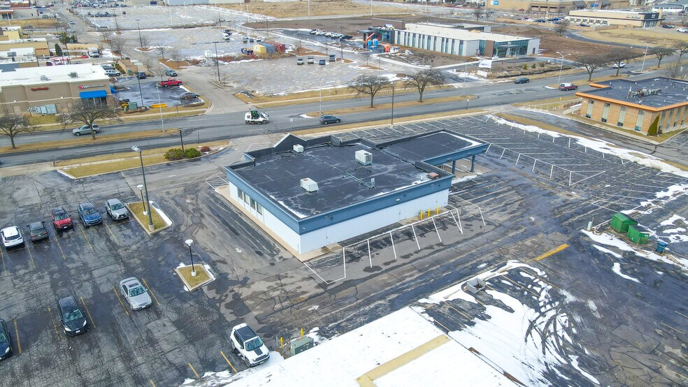 More Photos Of 245 N Peters Ave, Fond Du Lac General Retail For Sale