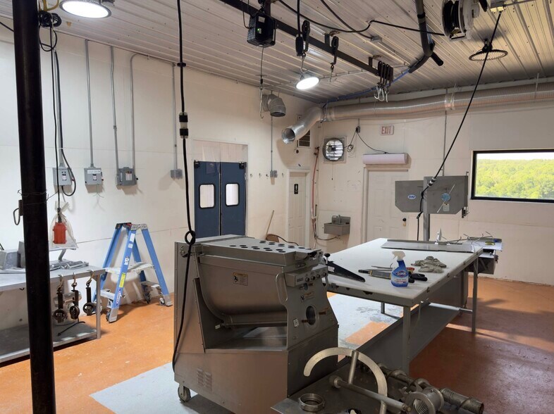 More Photos Of 1958 Winningham Rd, Seymour Industrial For Sale