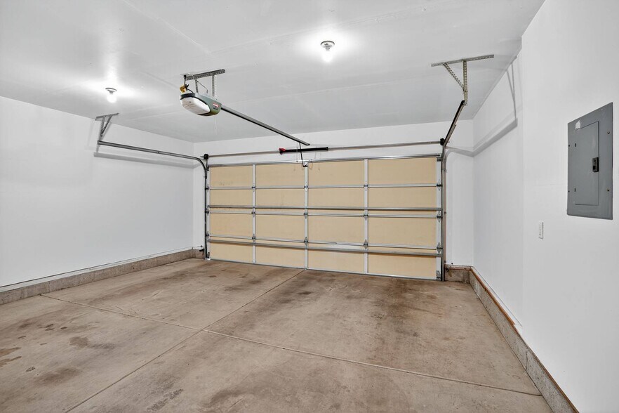 More Photos Of 1221 Skeeters Ln, Medford Apartments For Sale