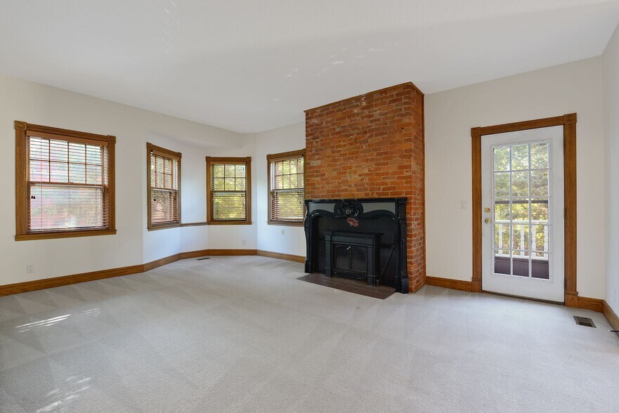 More Photos Of 197 Kent St, Saint Paul Multifamily For Sale