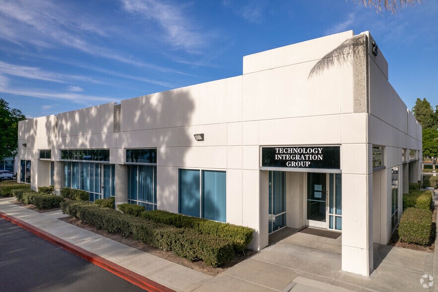 More Photos Of 23 Mauchly, Irvine Light Distribution For Lease