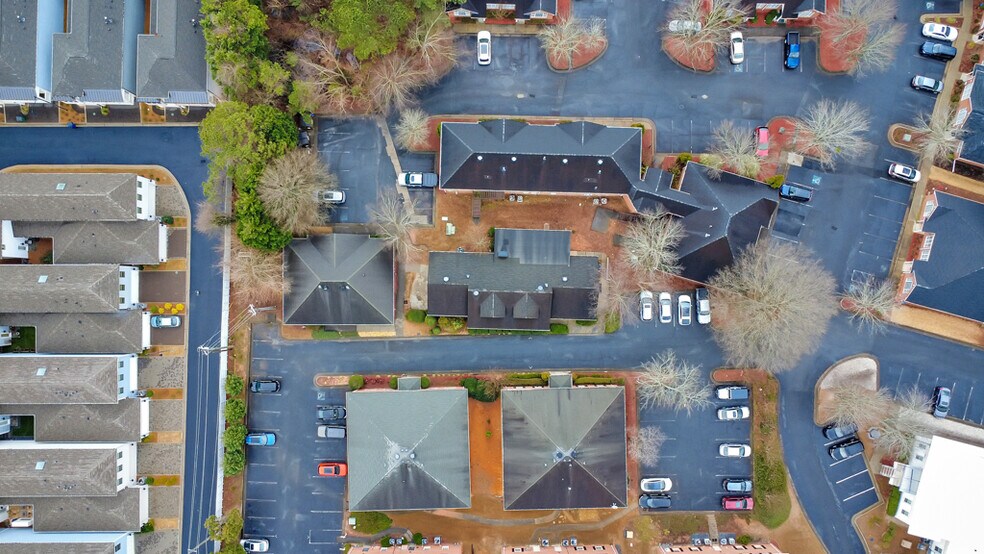 More Photos Of 2440 Sandy Plains Rd, Marietta Office For Sale