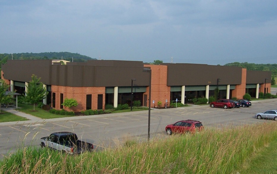 More Photos Of 7615 Omnitech Pl, Victor Showroom For Lease