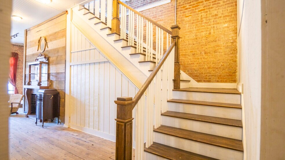 More Photos Of 20 Spring Rd, Molena Storefront For Sale