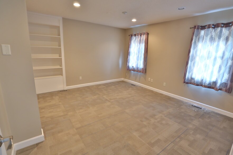 More Photos Of 77 State Rd, Dartmouth Office For Lease