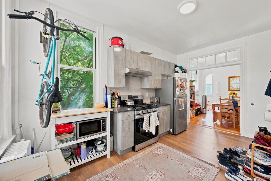 More Photos Of 332 Manhattan Ave, Brooklyn Apartments For Sale