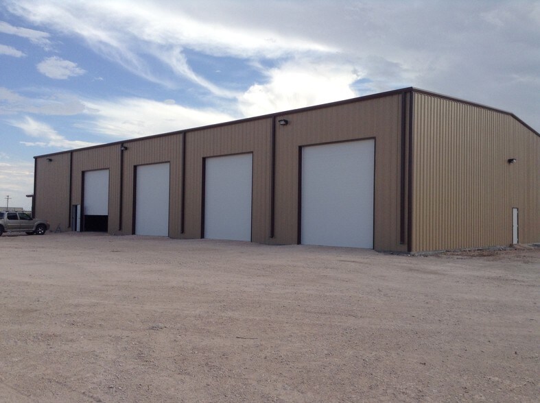More Photos Of 11000 W County Road 74, Midland Light Manufacturing For Lease
