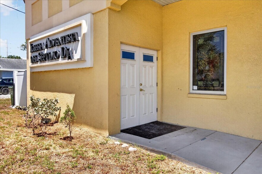 More Photos Of 2018 Grant St, Tampa Unknown For Lease