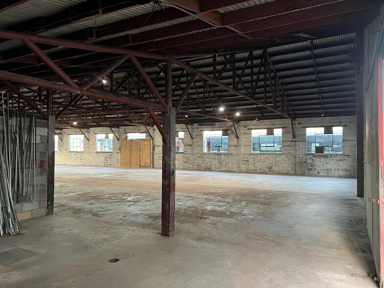 More Photos Of 2833 Washington St, Avondale Estates Storefront For Lease