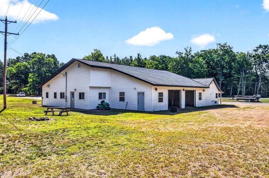 More Photos Of 5678 US Highway 51, Manitowish Waters General Retail For Sale