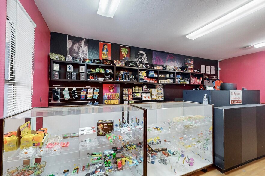 More Photos Of 516 Chama St NE, Albuquerque Office For Sale