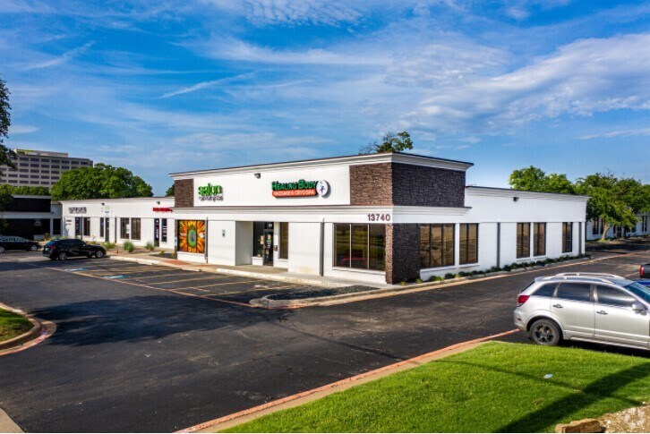 More Photos Of 13740 Midway Rd, Farmers Branch Unknown For Lease