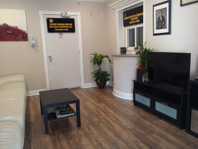 More Photos Of 2715 Fannin St, Houston Medical For Sale