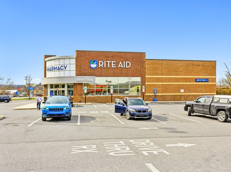 More Photos Of 9635 William Penn Hwy, Huntingdon Drugstore For Lease