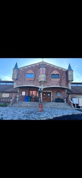 More Photos Of 84 Park Ave, Flemington Office For Lease