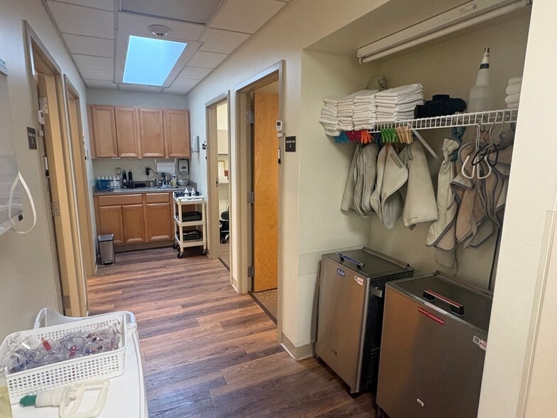 More Photos Of 163 Main St, South Kingstown Medical For Sale