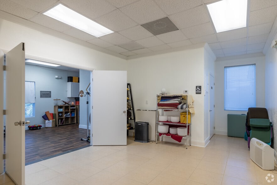 More Photos Of 811 SE 8th Ave, Deerfield Beach Office For Lease