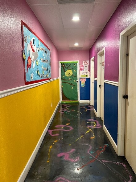 More Photos Of 2755 Flat Shoals Rd, College Park Daycare Center For Sale