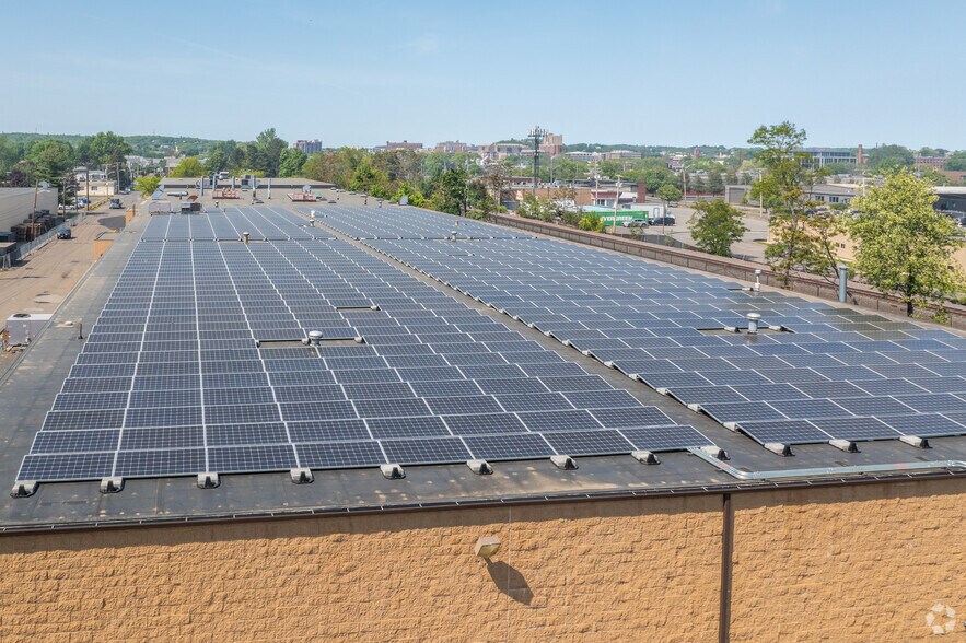 More Photos Of 420 Pearl St, Malden Warehouse For Lease