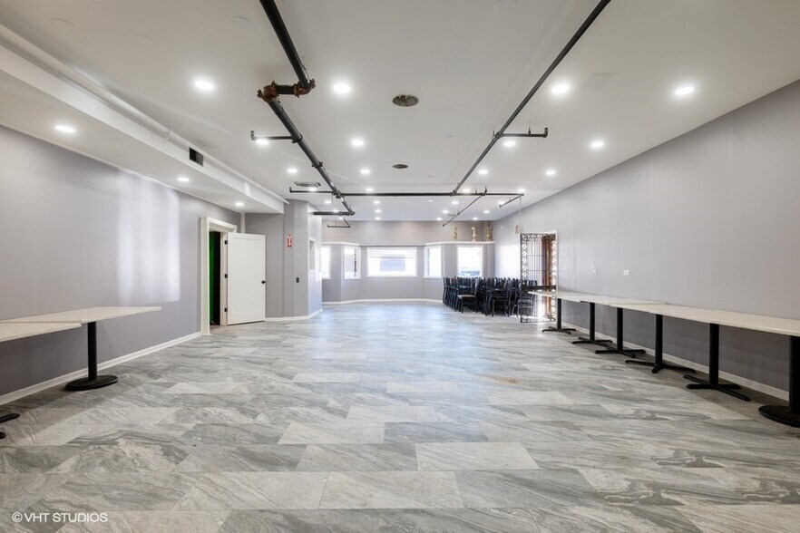 More Photos Of 2723-2727 W Howard St, Chicago Storefront For Sale