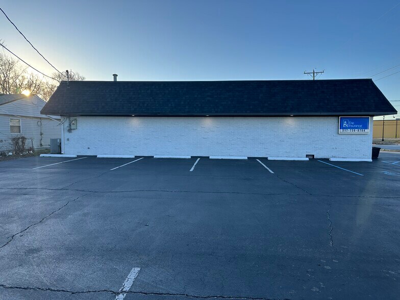 More Photos Of 1507 N Main St, Franklin Medical For Sale