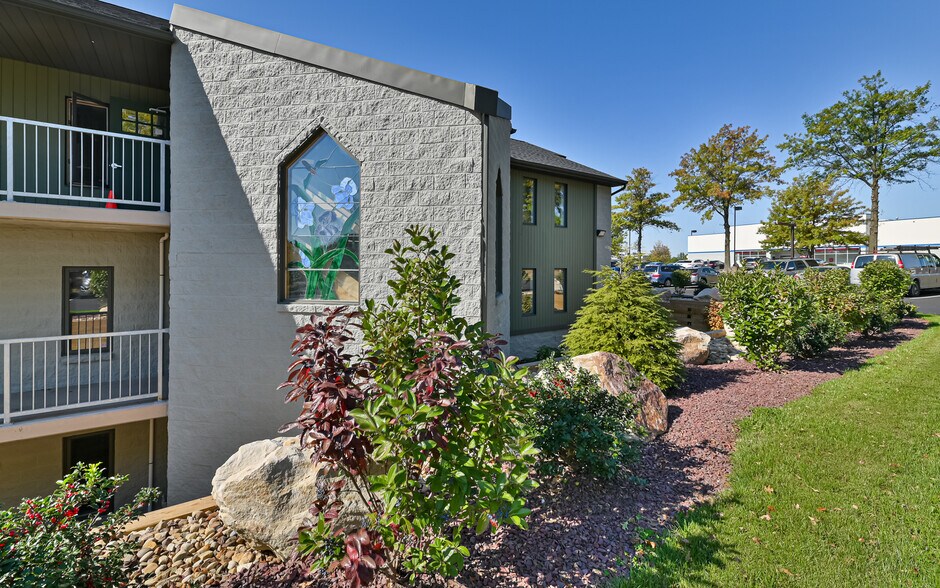More Photos Of 101 N Meadows Dr, Wexford Office For Lease