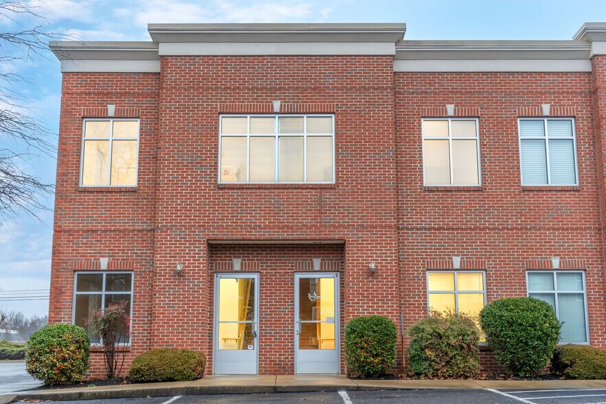 More Photos Of 180 N Belvedere Dr, Gallatin Office Residential For Lease