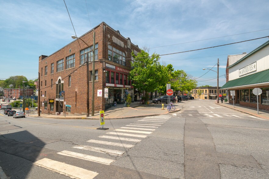 More Photos Of 112 Main St, Putnam Storefront Retail Office For Lease