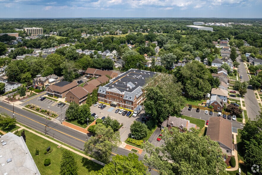 More Photos Of 83 South St, Freehold Medical For Lease