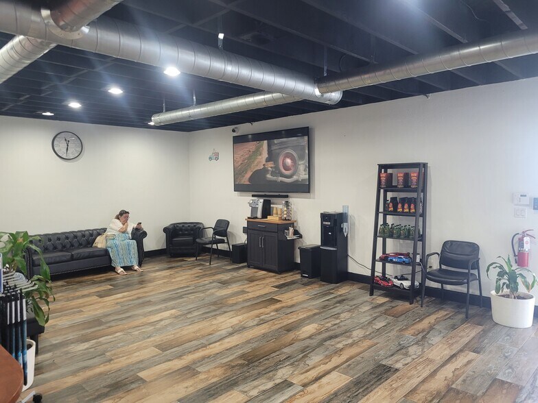 More Photos Of 10401 SW 186th St, Miami Service For Lease
