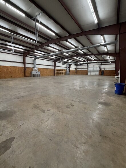 More Photos Of 143 Caggiano Dr, Gaffney Warehouse For Lease