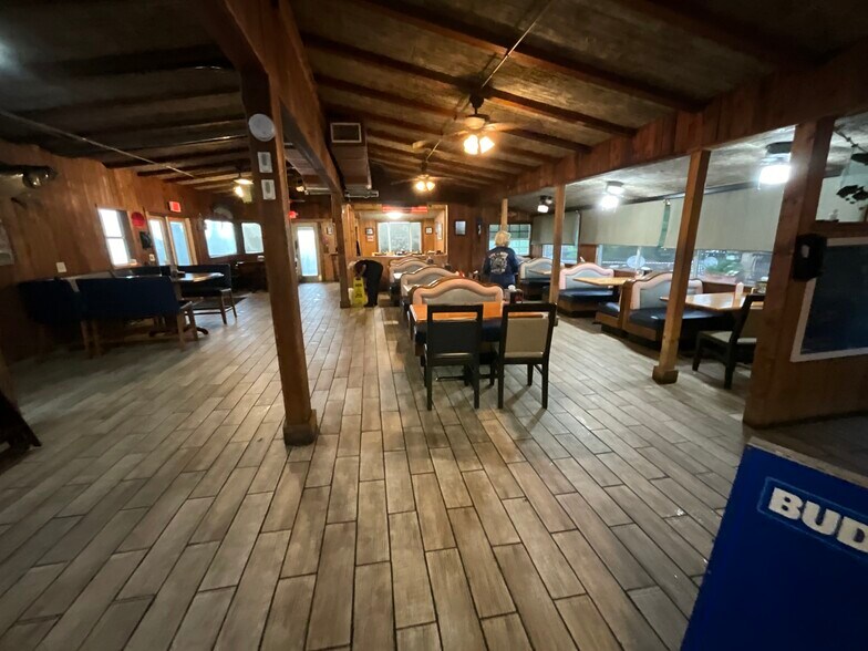 More Photos Of 4835 Cortez Blvd, Spring Hill Restaurant For Sale