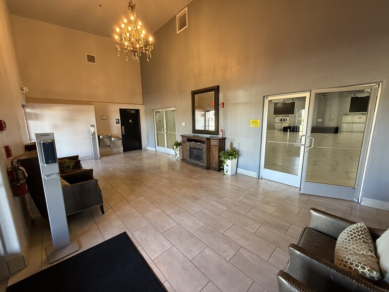 More Photos Of 1101 Bunton Creek Rd, Kyle Storefront Retail Office For Lease