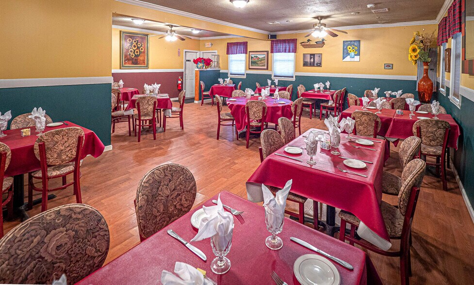 More Photos Of 923 State Route 32, Highland Mills Restaurant For Sale
