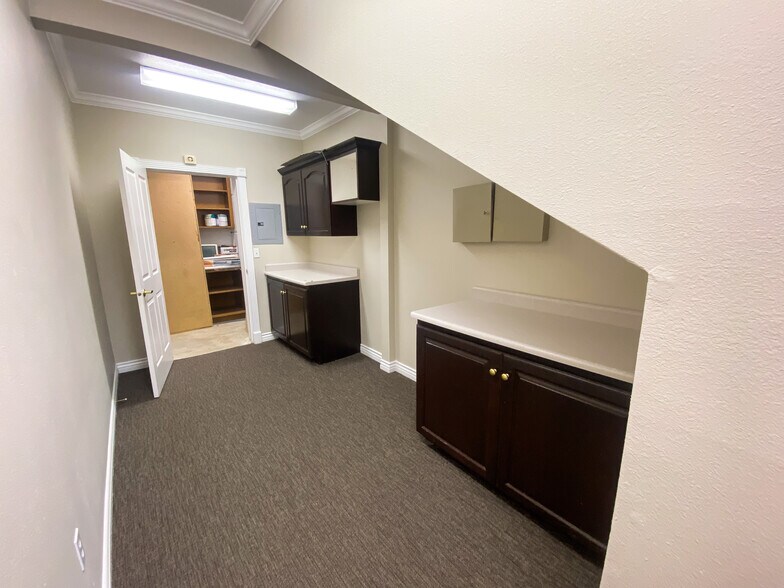 More Photos Of 1444 E 820 N, Orem Medical For Lease