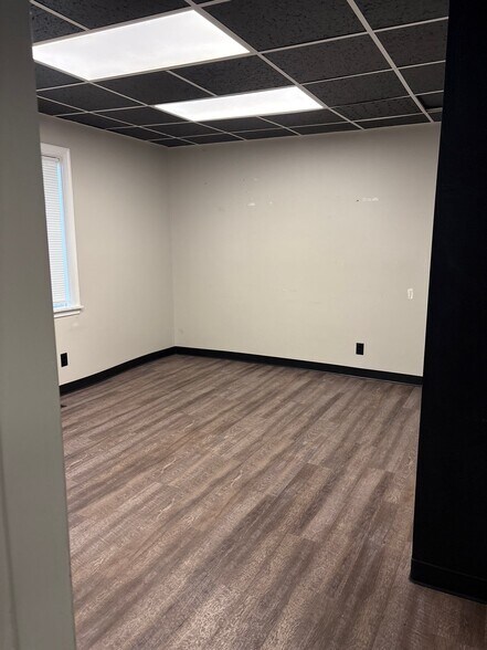 More Photos Of 280 Main St, Westminster Medical For Lease