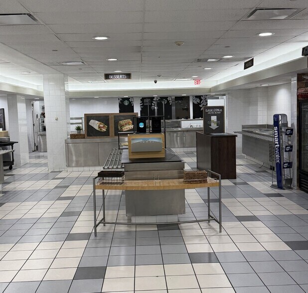 More Photos Of 5901 West Side Ave, North Bergen Office For Lease
