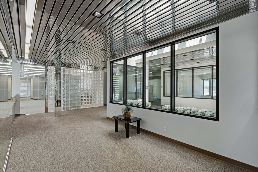 More Photos Of 10020 National Blvd, Los Angeles Medical For Sale