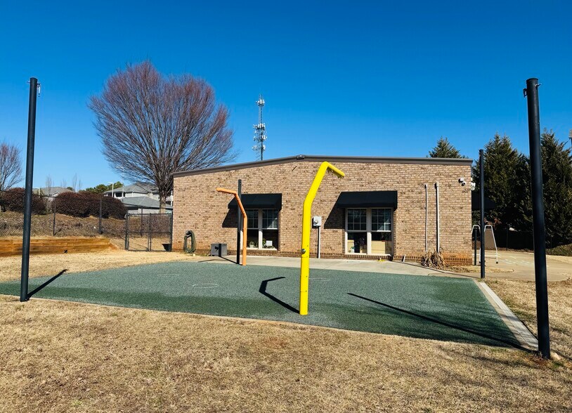 More Photos Of 321 Scuffletown Rd, Simpsonville Daycare Center For Sale