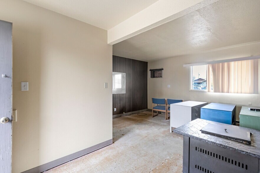 More Photos Of 1521 1st Ave NW, Great Falls Hotel For Sale