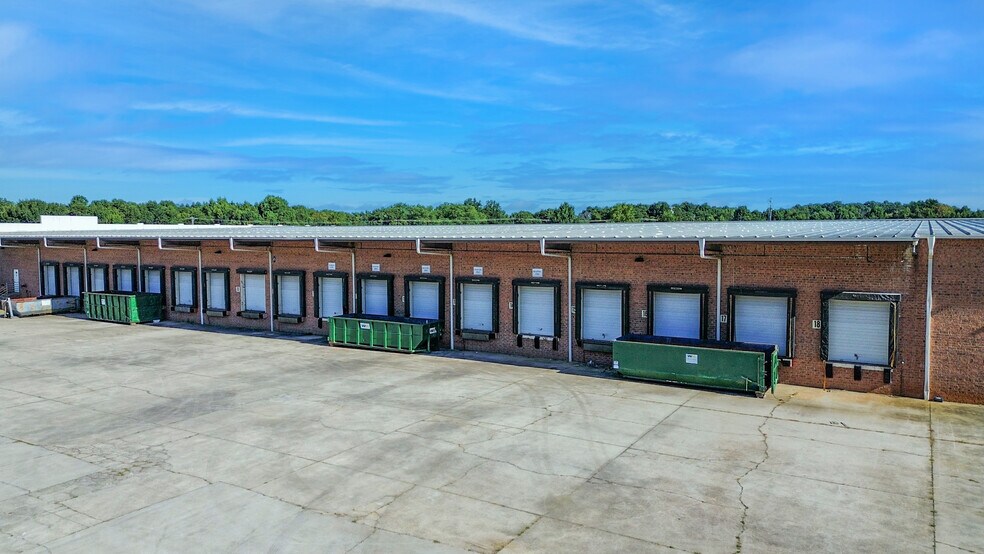 More Photos Of 100 Don Truell Ln, Thomasville Warehouse For Lease
