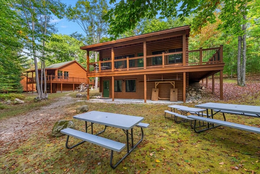 More Photos Of 3943 N Skookum Rd, Luther Hotel For Sale
