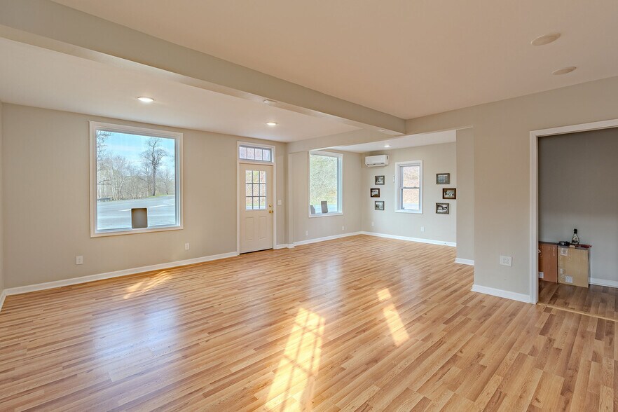 More Photos Of 12 Scenic Rd, Fries General Retail For Sale