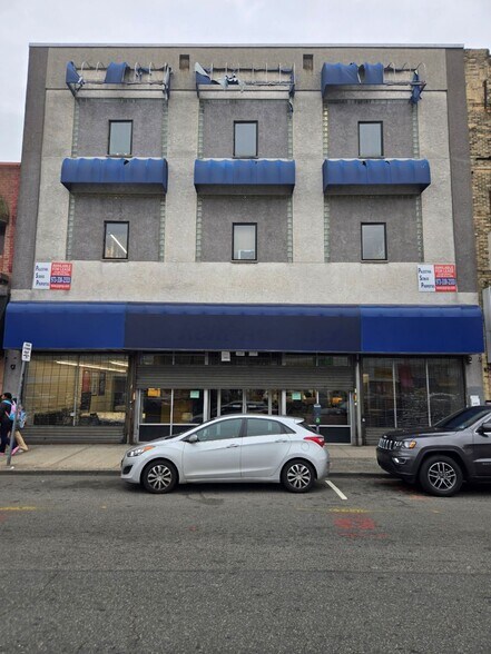 Primary Photo Of 695 Main Ave, Passaic Storefront For Lease