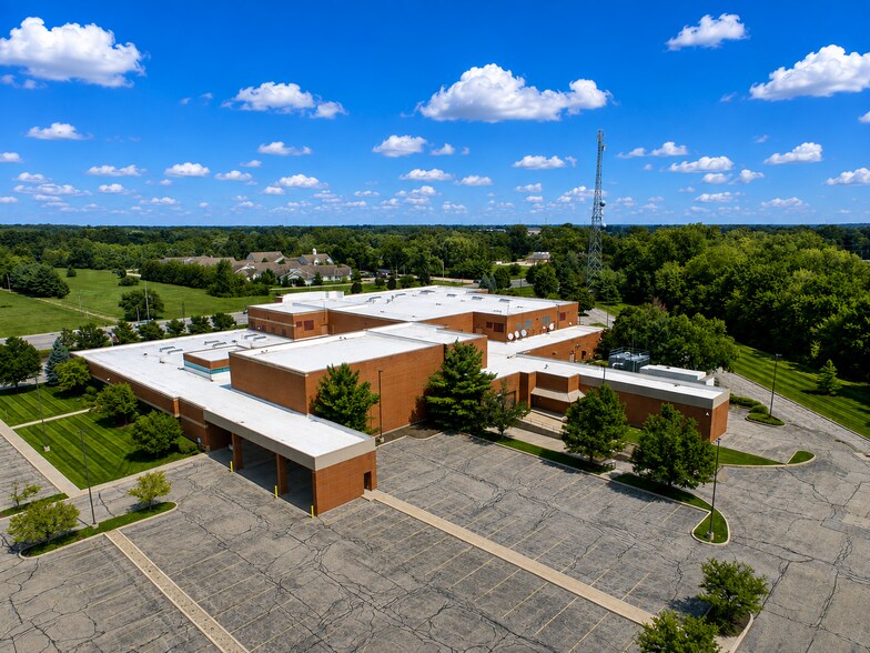 More Photos Of 1301 E Douglas Rd, Mishawaka Office For Sale